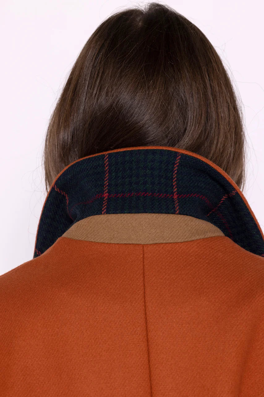SENLIS Overcoat-Minimalist straight overcoat in orange virgin wool
