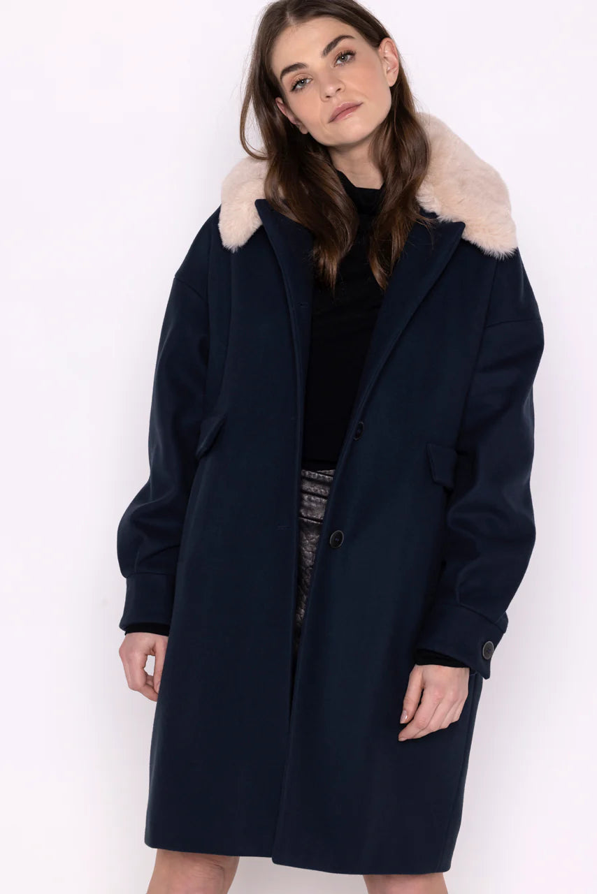 BUELLAS coat-Female straight coat in navy blue wool cloth