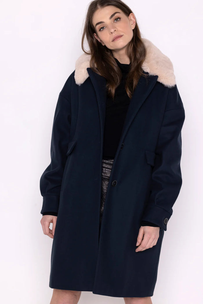 BUELLAS coat-Female straight coat in navy blue wool cloth