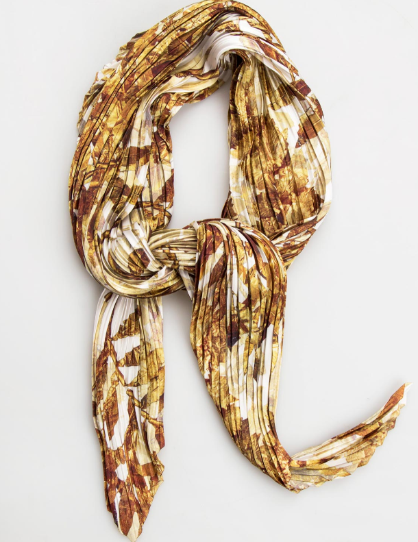 Wreath Scarf